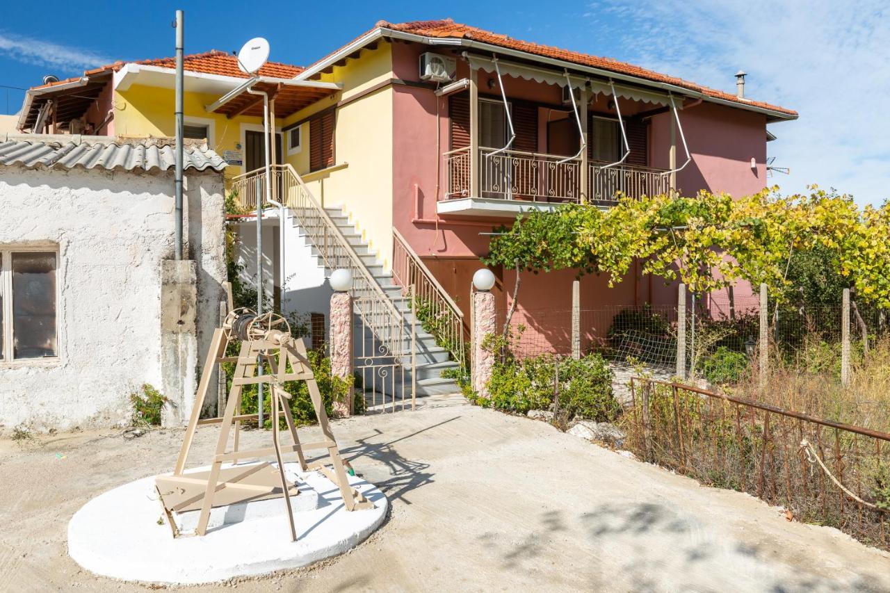 Eros Appartments Kalamítsi エクステリア 写真