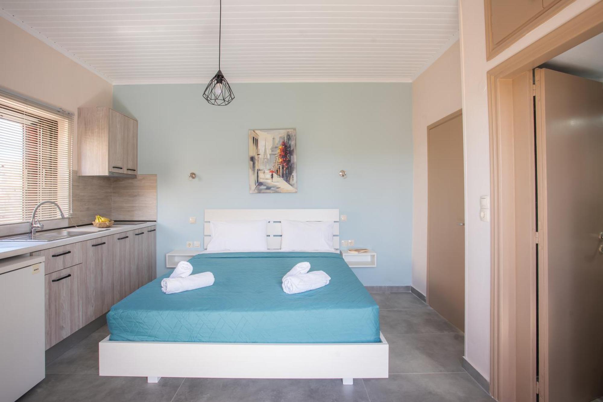 Eros Appartments Kalamítsi エクステリア 写真